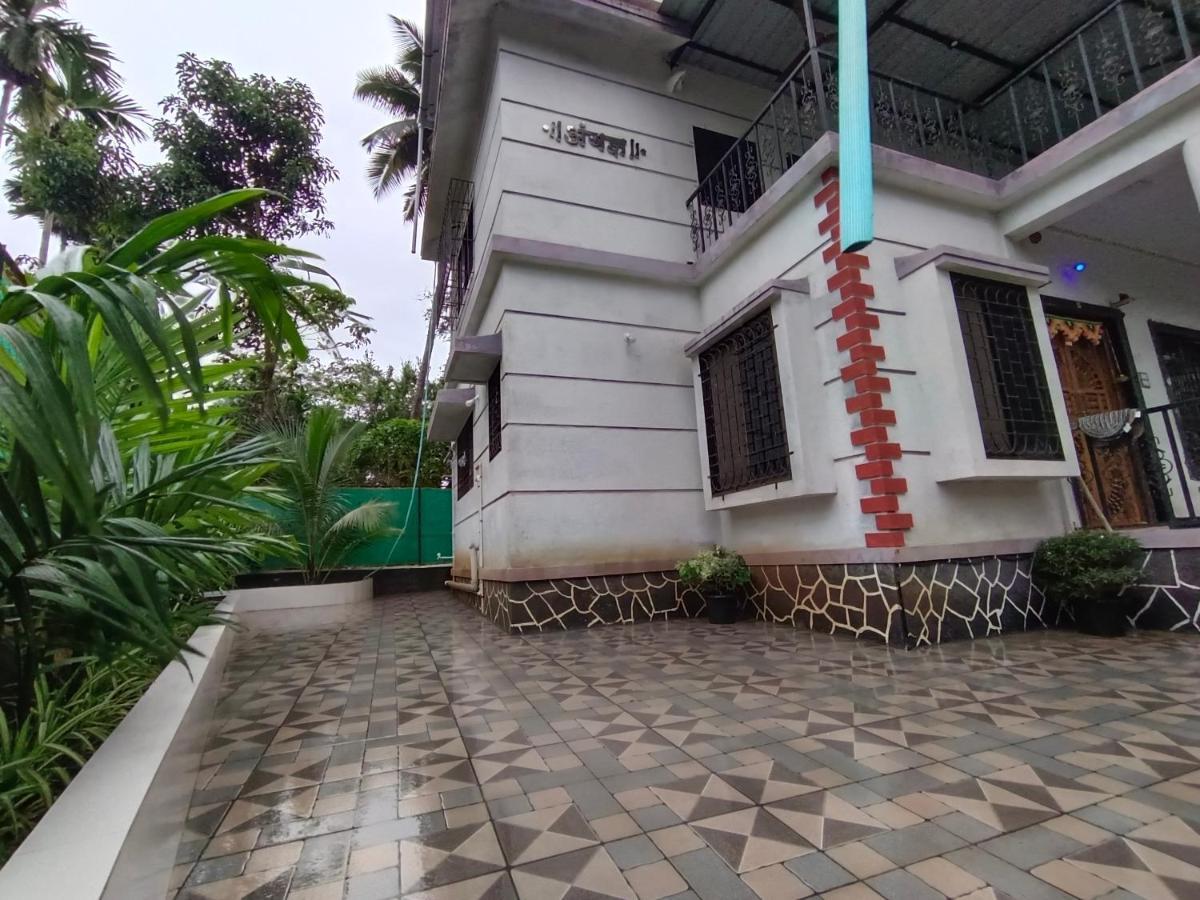 Rane Ambadnya Niwas Apartment นาโกน ภายนอก รูปภาพ